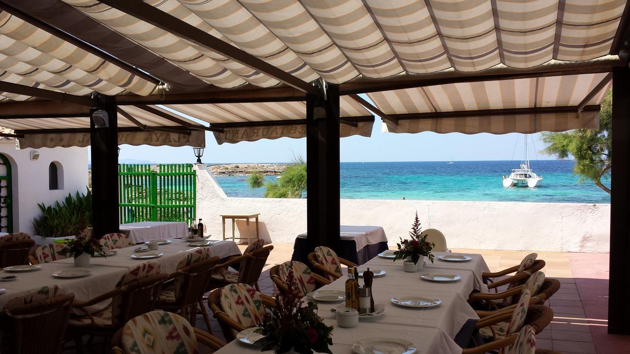 קולוניה סנט ג'ורדי Hostal Restaurante Playa מראה חיצוני תמונה